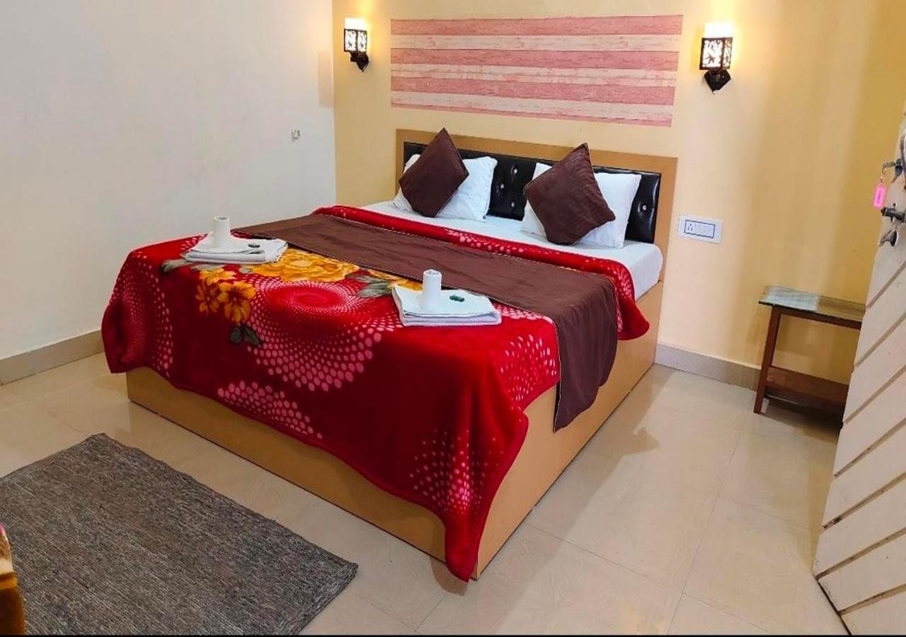 Sri Yoga Mandir Hotel Varanasi Eksteriør billede