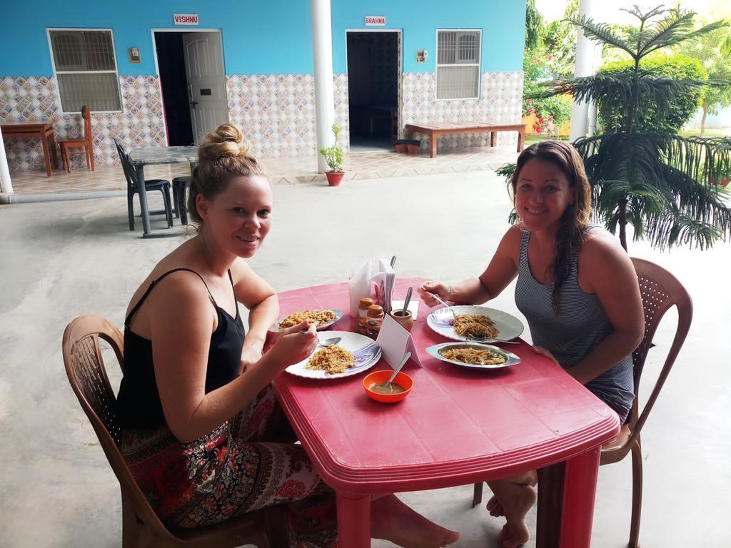 Sri Yoga Mandir Hotel Varanasi Eksteriør billede