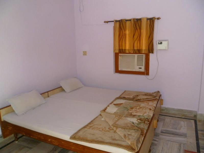 Sri Yoga Mandir Hotel Varanasi Eksteriør billede